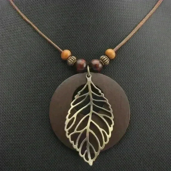 Unique Bohemian Wooden Pendant Necklace - Picture 2 of 5